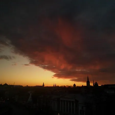 2-bedroom Roof Terrace With An Amazing Old Town View Апартаменты *