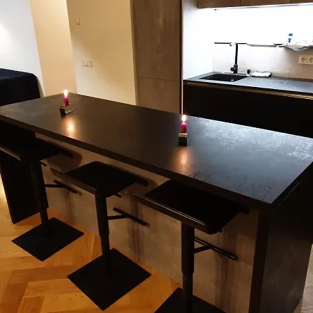 Апартаменты 2-bedroom Roof Terrace With An Amazing Old Town View